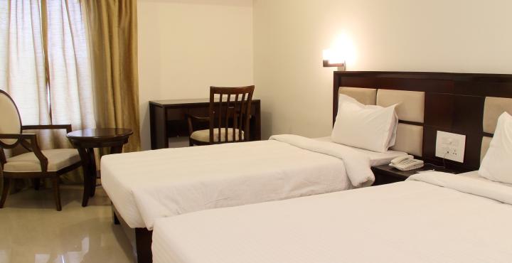 Udaipur Horizon Hotel Elegant Twin Bed Room