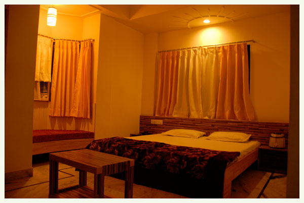 Vrinda Hotel, Near Shreenathji Temple Eklingji Nathdwara, Rajasthan