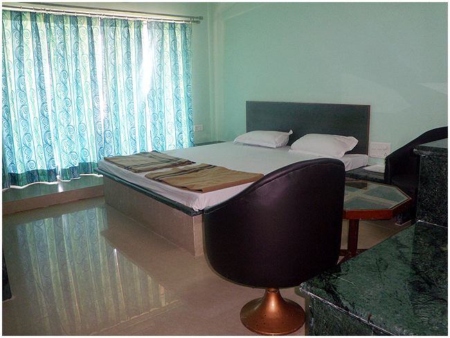 Room at Shree Dwarkesh Hotel, Nathdwara