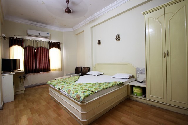 Room at Vandana Hotel, Nathdwara