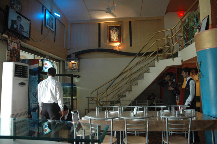 shree venkatesh restaurant, udaipur