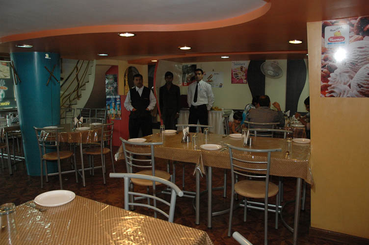 shree venkatesh restaurant, udaipur