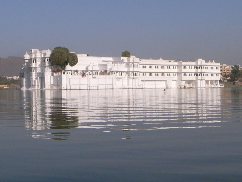 udaipur pichola lake